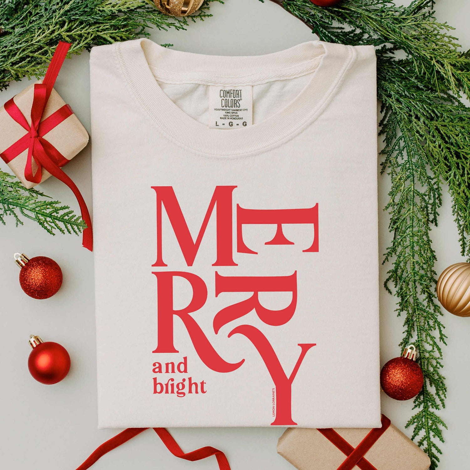 MERRY & BRIGHT- Graphic Tee